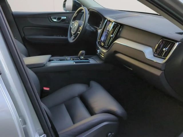 Volvo XC60 AWD Dark Plus