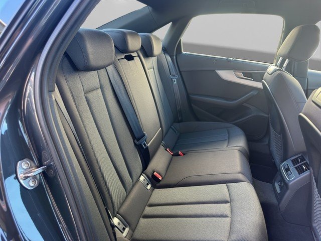 Audi A4 40 TDI Quattro S-Tronic Sedan