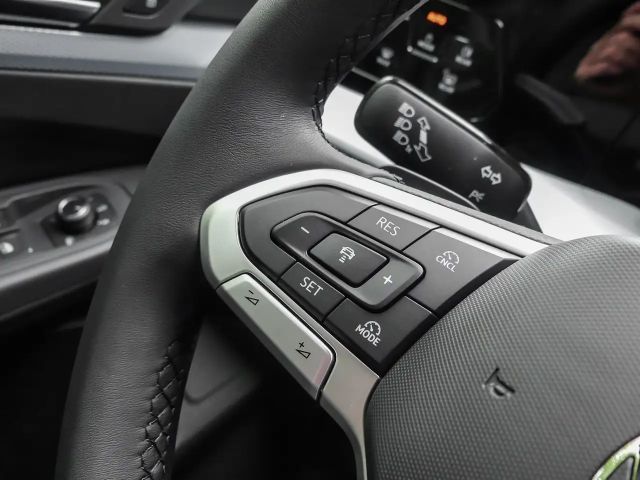 Volkswagen Golf 1.5 eTSI DSG Golf VIII