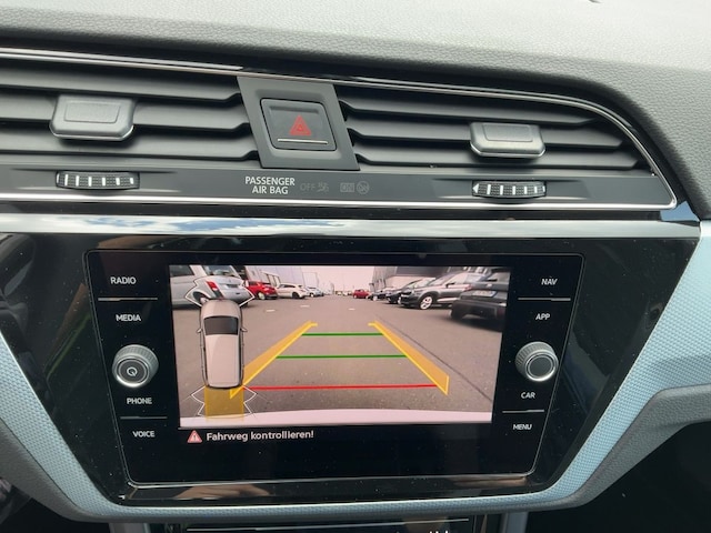 Volkswagen Touran 1.5 TSI DSG IQ.Drive R-Line