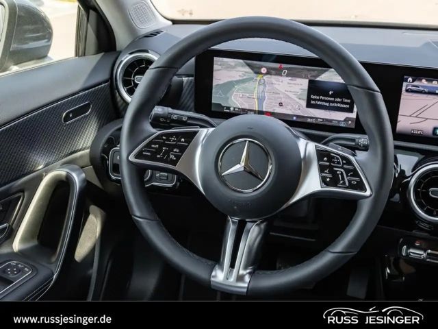 Mercedes-Benz A 200 Progressive