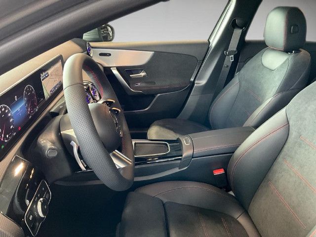 Mercedes-Benz A 220 4MATIC