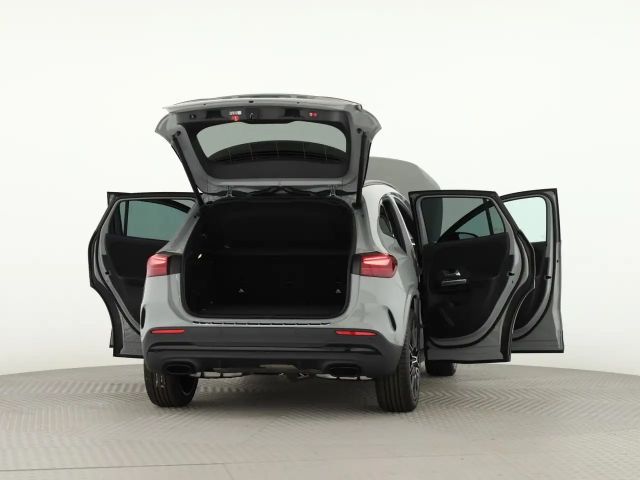 Mercedes-Benz GLA 200 AMG Line