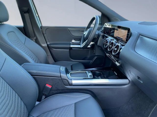 Mercedes-Benz B 180 Progressive Sedan