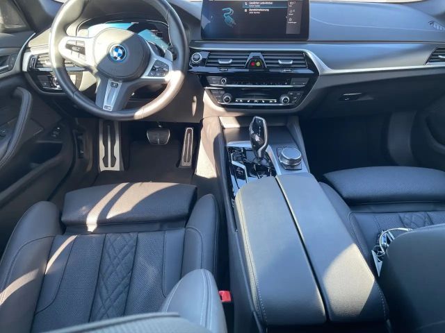 BMW 530 530e M-Sport Touring xDrive