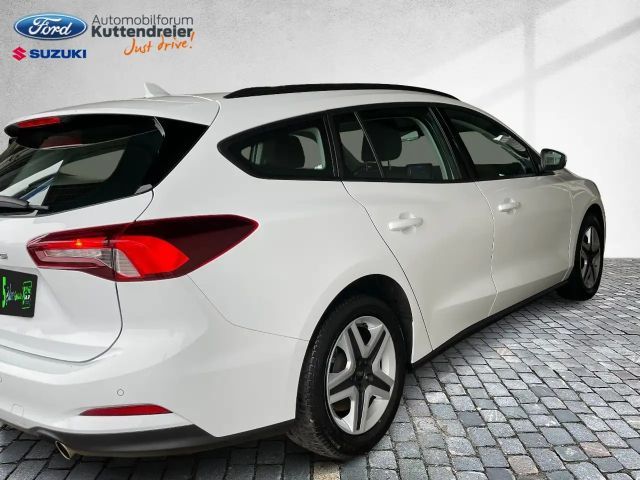 Ford Focus Cool & Connect Wagon