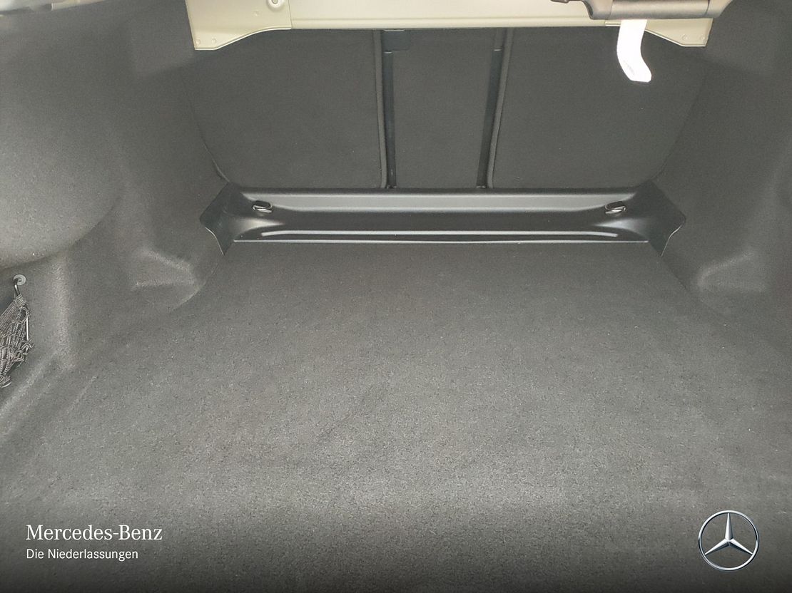 Mercedes-Benz E 200 AMG Line Sedan