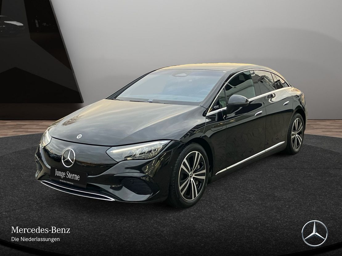 Mercedes-Benz EQE 300 Sedan