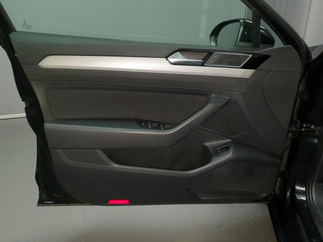 Volkswagen Passat 2.0 TDI Business DSG Variant
