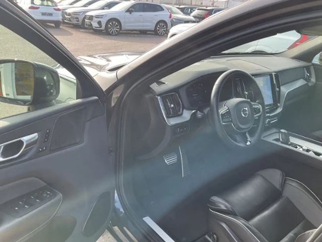 Volvo XC60 R-Design T8