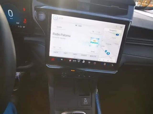 Ford Puma EcoBoost Titanium