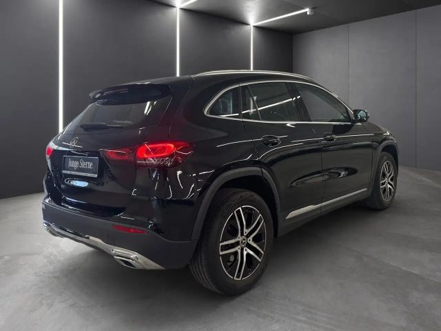 Mercedes-Benz GLA 200 Progressive