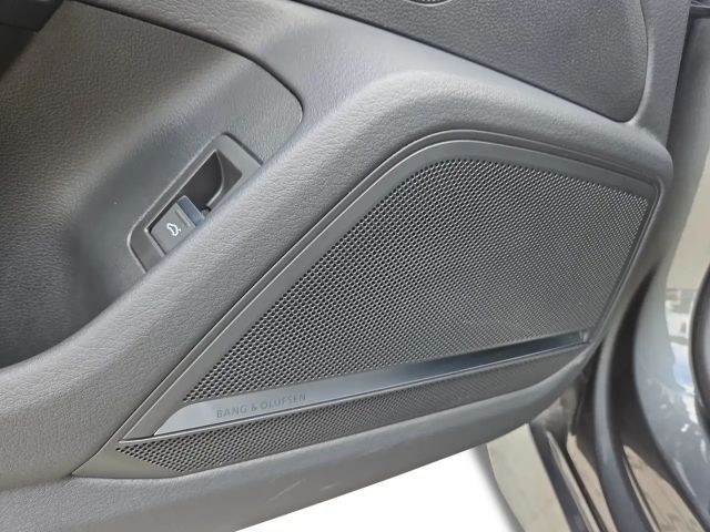 Audi RS7 305 KmH/KERAMIK/B&O/PANO/360°KAM/