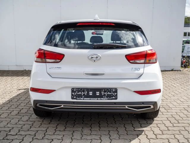 Hyundai i30 1.0 Hybrid Trend