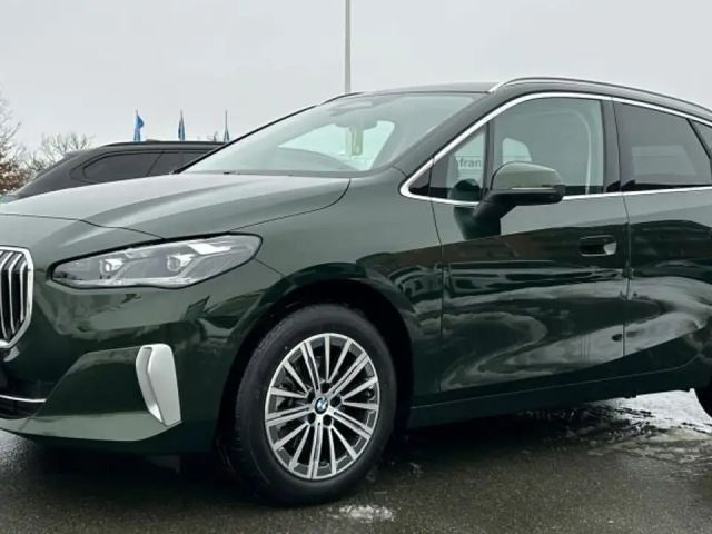 BMW 220 220d Active Tourer Luxury Line Sedan