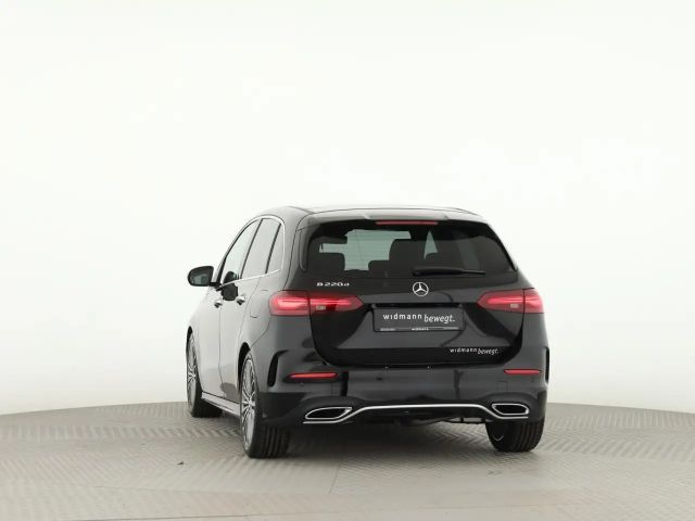 Mercedes-Benz B 220 AMG Line B 220 d