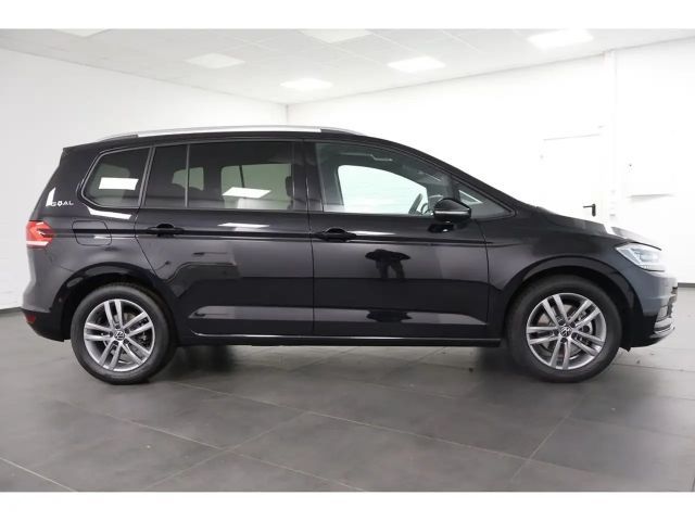 Volkswagen Touran 1.5 TSI DSG