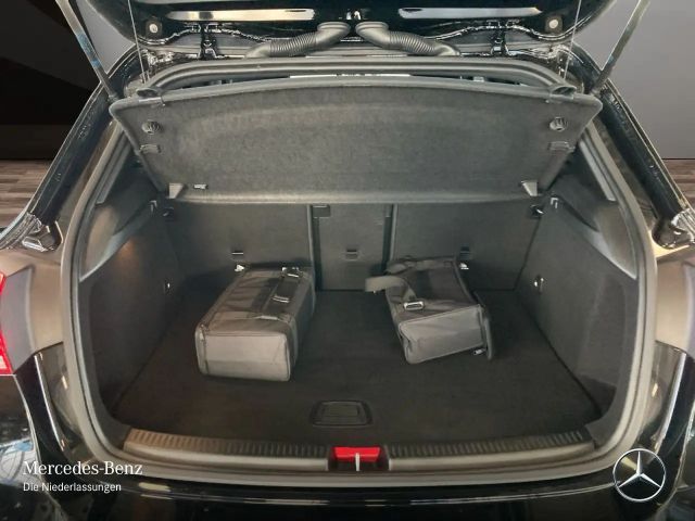 Mercedes-Benz A 250 A 250 e AMG Line