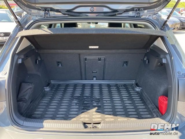 Volkswagen Golf Mildhybrid 1.0 eTSI  Active ACC SHZ LED Navi VZE