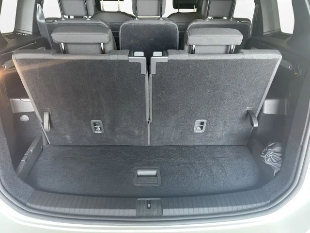 Volkswagen Touran 1.5 TSI R-Line