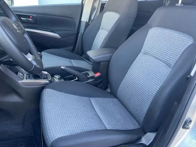 Suzuki S-Cross Shine