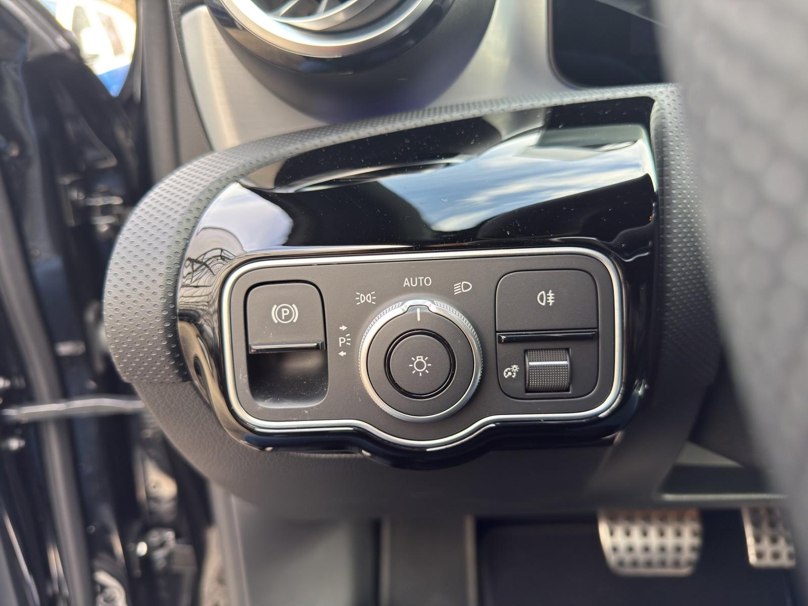 Mercedes-Benz A 200 AMG Line