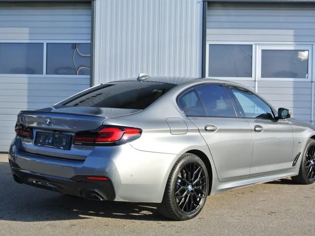 BMW 530 530e M-Sport Sedan xDrive