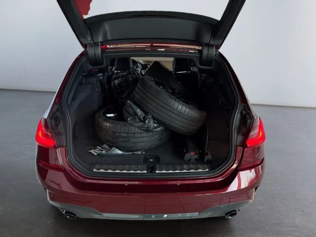 BMW 330 330i M-Sport Touring xDrive