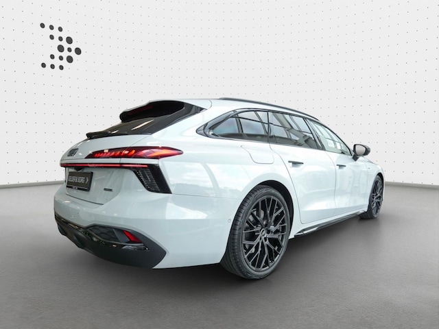 Audi A6 Avant Quattro S-Tronic