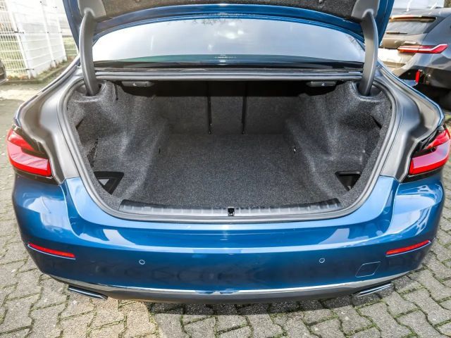 BMW 530 530d Luxury Line Sedan xDrive