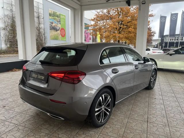 Mercedes-Benz A 180 Progressive