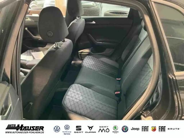 Volkswagen Polo 1.0 TSI DSG R-Line