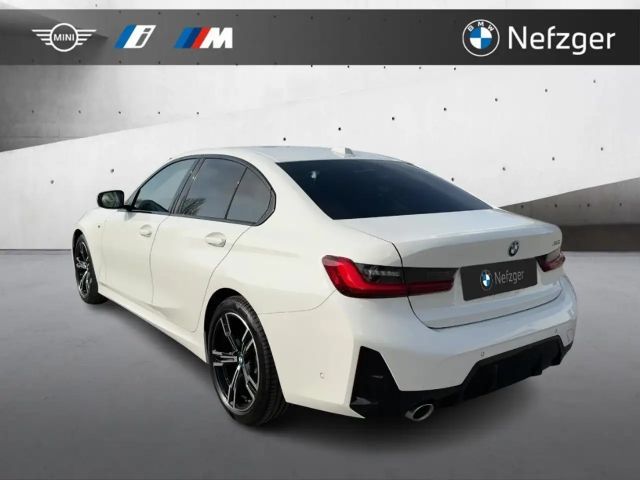 BMW 318 318i M-Sport Sedan