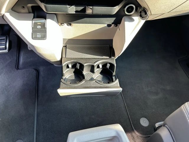 Volkswagen Multivan Style T7