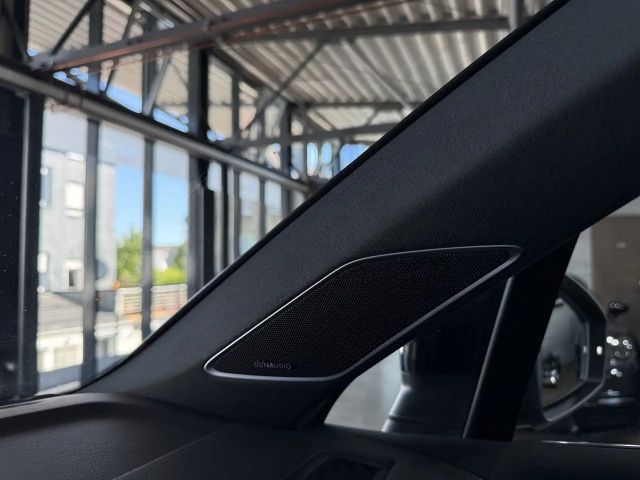 Volkswagen Touareg 4Motion R-Line