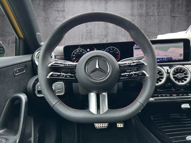 Mercedes-Benz A 200 AMG Line