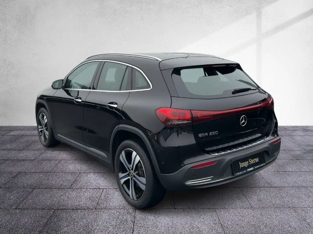 Mercedes-Benz EQA 250 Electric Art