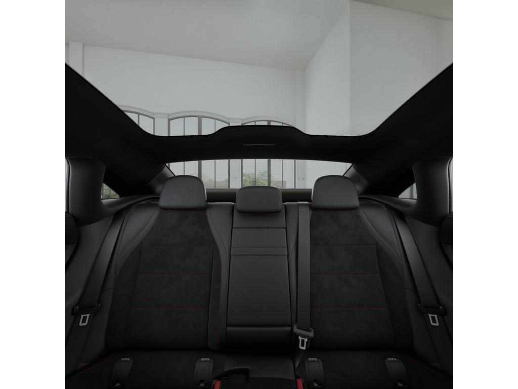 Mercedes-Benz CLA 200 4MATIC AMG Line Sedan