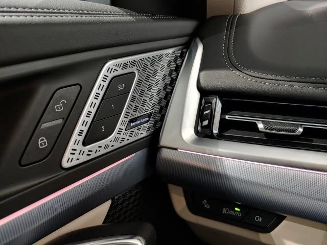 BMW X1 xDrive23d  xLine/AHK/ad.LED/HuD/Kamera/Harman