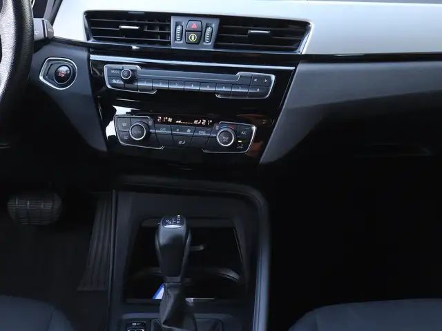 BMW X1 Advantage pakket xDrive25e