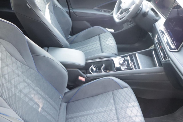 Volkswagen Tiguan Tiguan 2.0 TDI R-Line Pano AHK Harman Kardon IQ