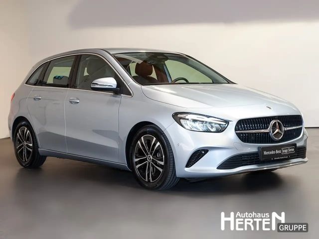 Mercedes-Benz B 180 Progressive Sedan