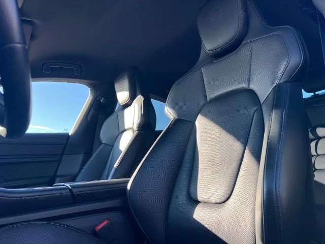 Porsche Taycan Performance Plus