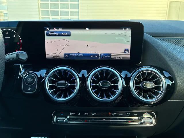 Mercedes-Benz GLA 200 AMG Line GLA 200 d