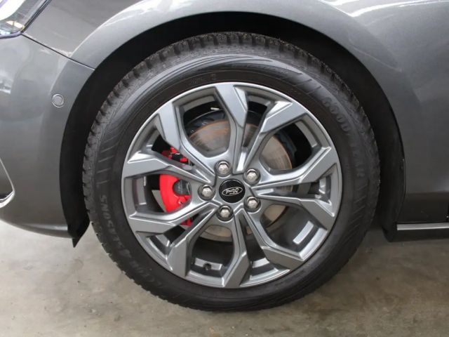 Ford Focus ST Line Wagon