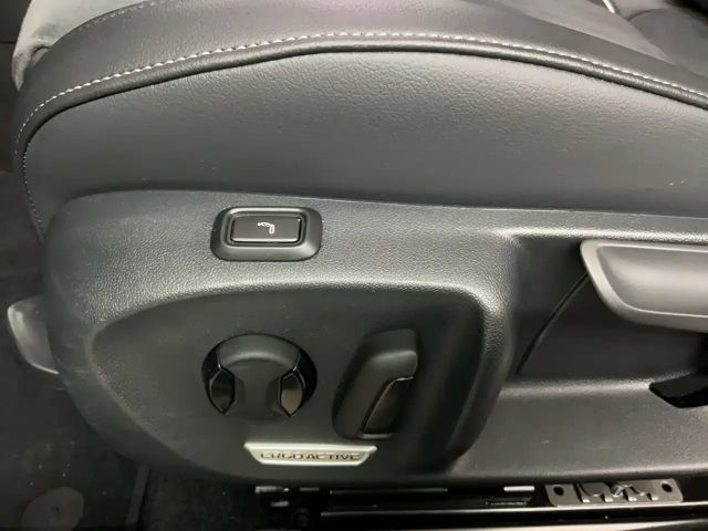 Volkswagen Passat 1.5 eTSI Business DSG