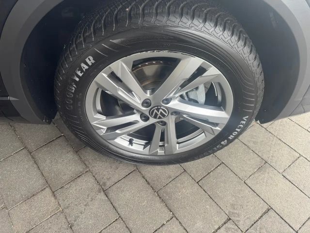 Volkswagen T-Roc 1.5 TSI DSG R-Line