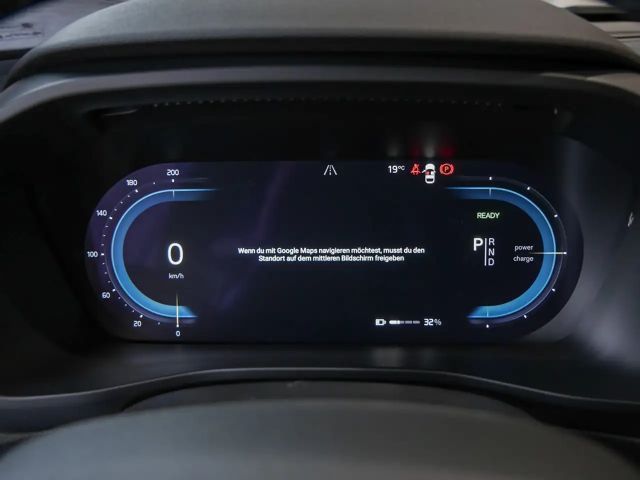 Volvo XC40 AWD Plus Recharge Twin Engine