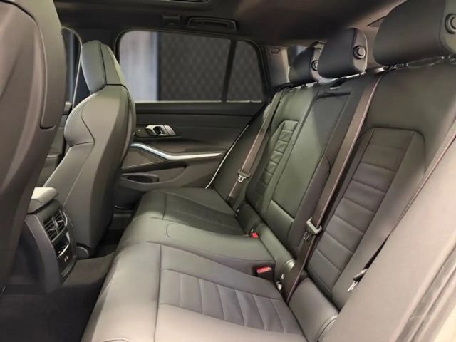 BMW 330 330e Touring xDrive