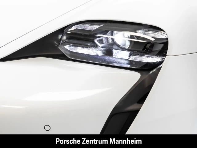 Porsche Taycan S Turbo